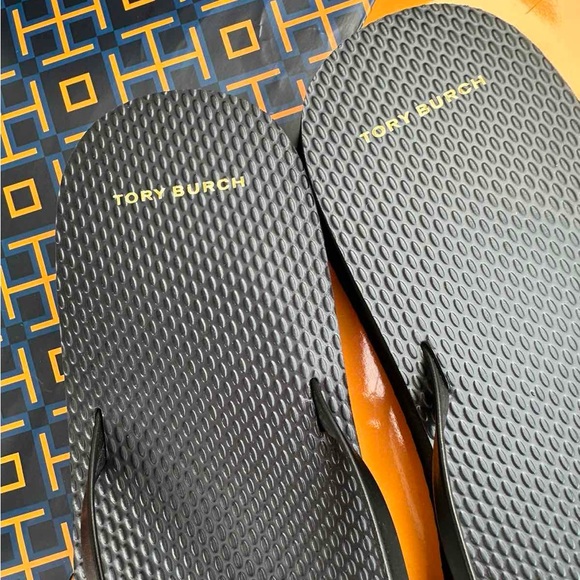 New Tory Burch Flatform Solid Black Flip Flop Sandals PU/EVA Sole Logo sz 8 - Picture 7 of 7